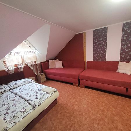 Penzión Korzo Štúrovo Zewnętrze zdjęcie