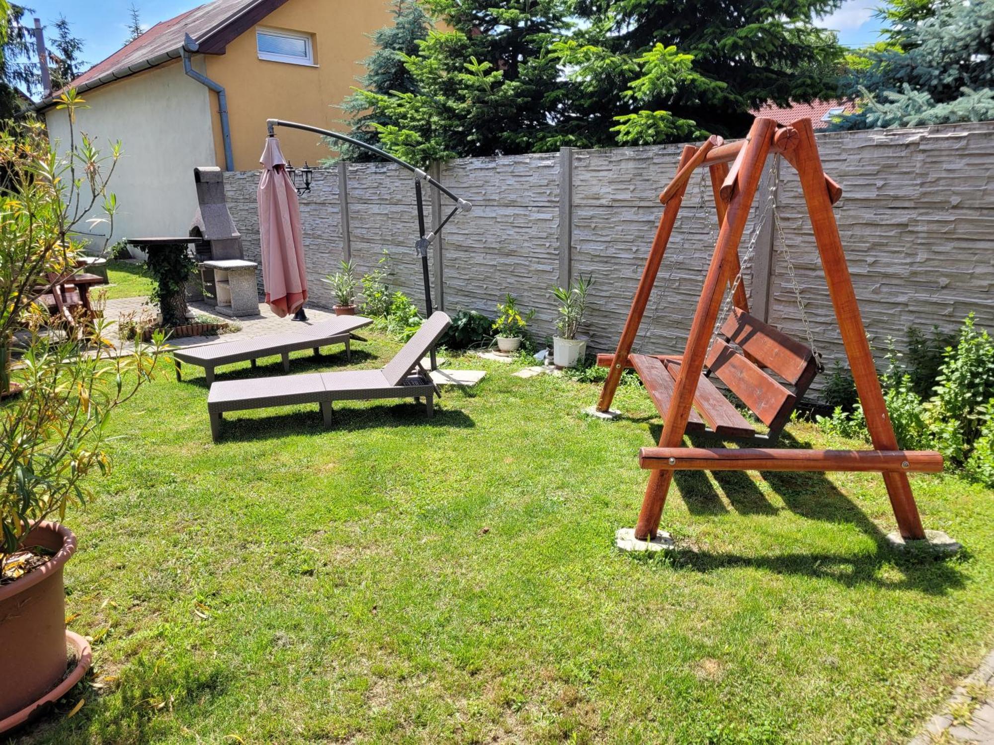 Penzión Korzo Štúrovo Zewnętrze zdjęcie
