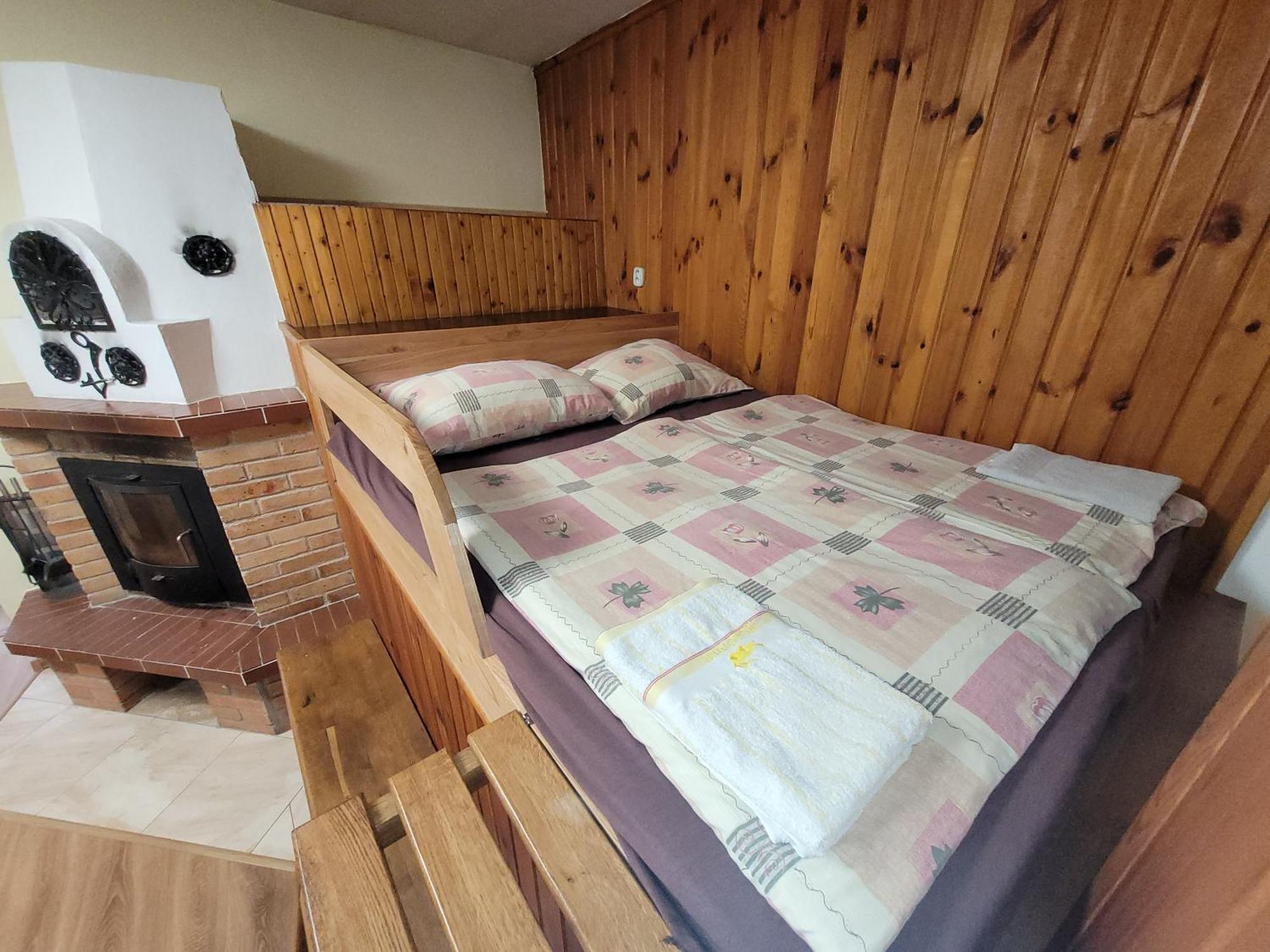 Penzión Korzo Štúrovo Zewnętrze zdjęcie
